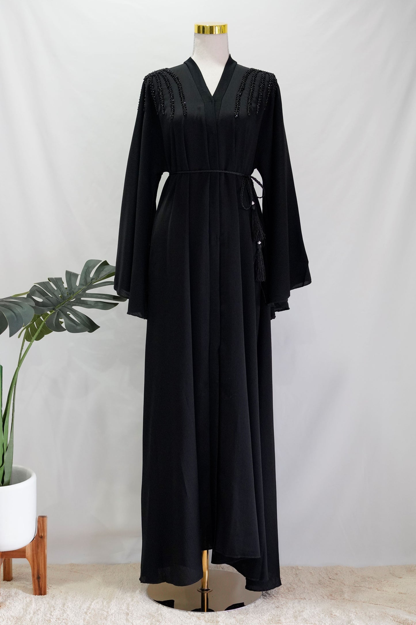 Aysha Abaya, front view, full length